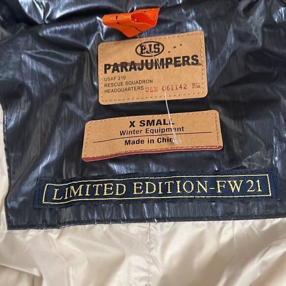 PARAJUMPERS
Shell jackets  - Picture 10 of 13